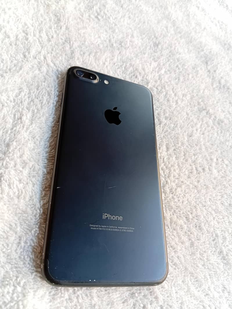 Apple iPhone 7 Plus 2
