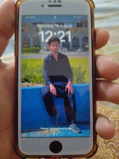 Apple iPhone SE