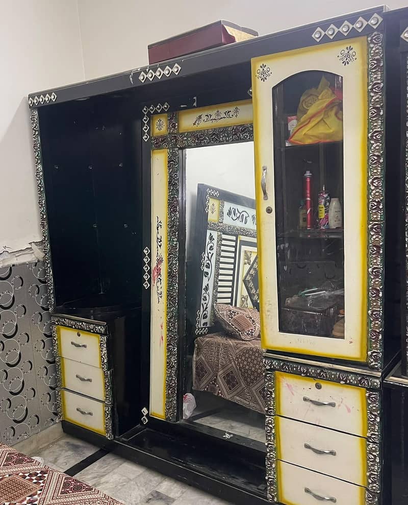 Compete bed set showcase , dressing wardrobe Sofas 2