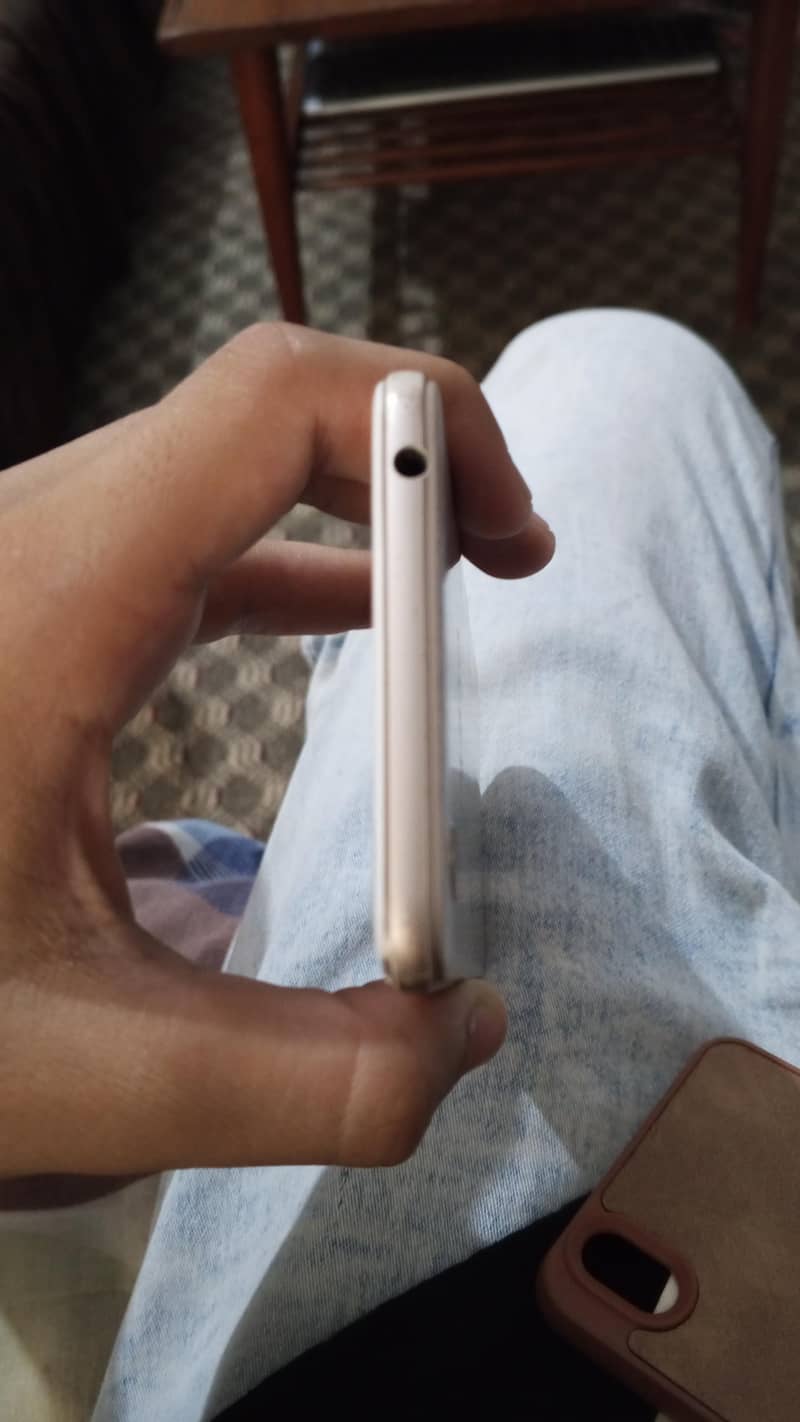 OPPO A37 8
