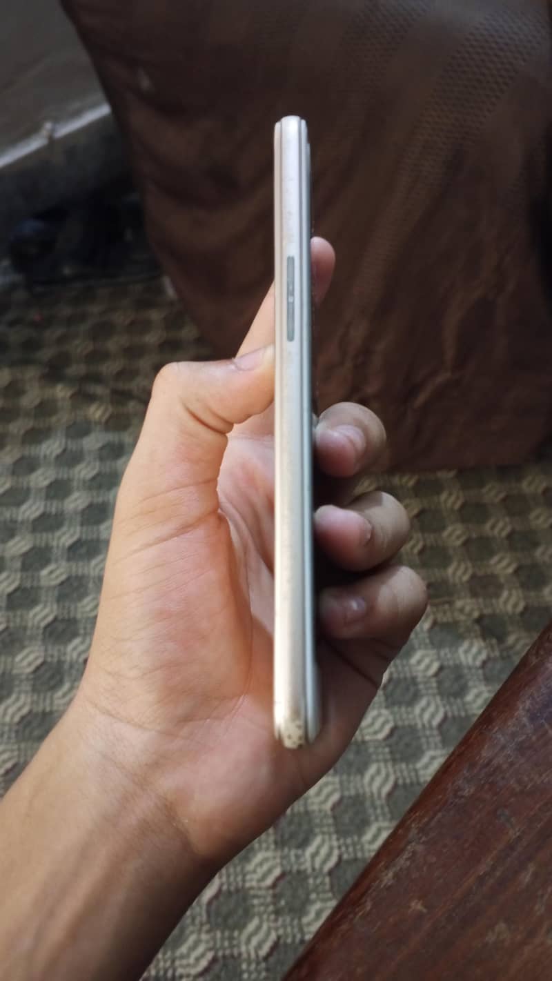 OPPO A37 9