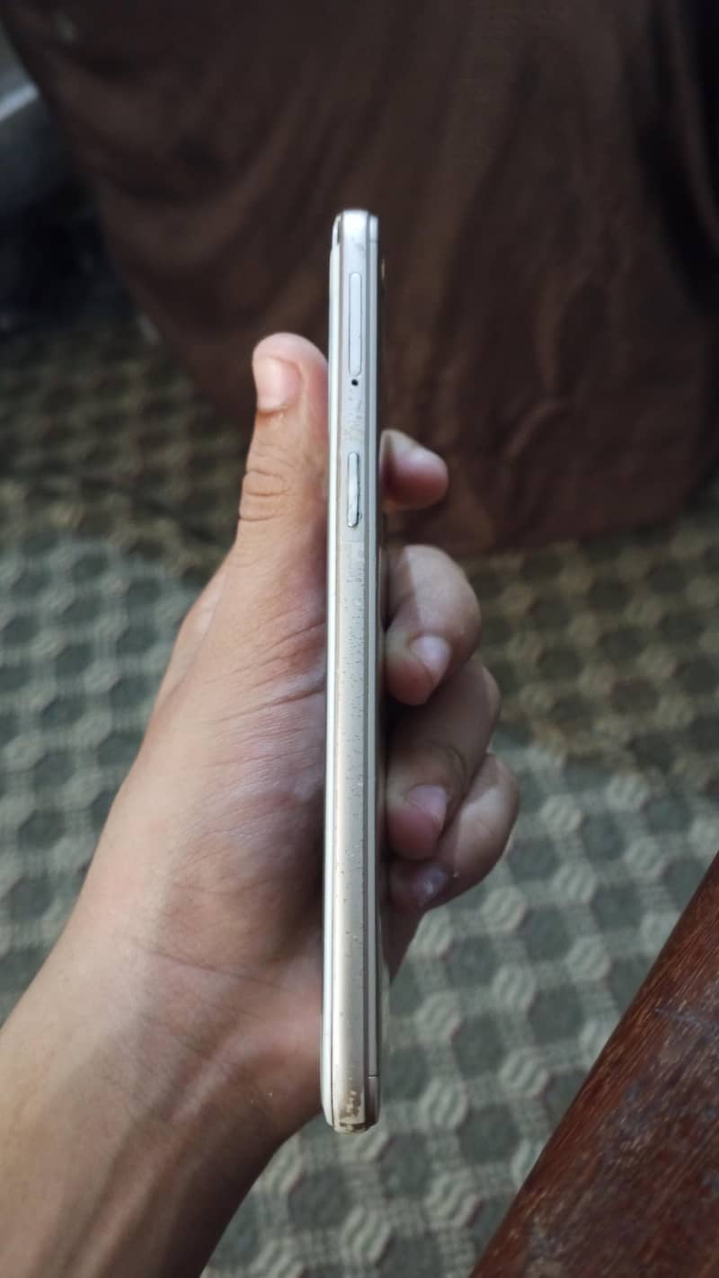 OPPO A37 10