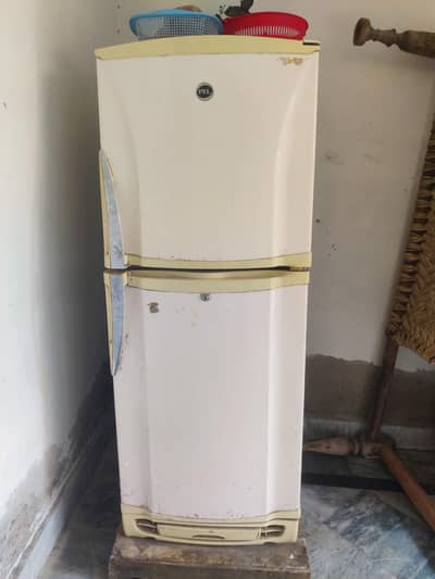 PEL USED FRIDGE