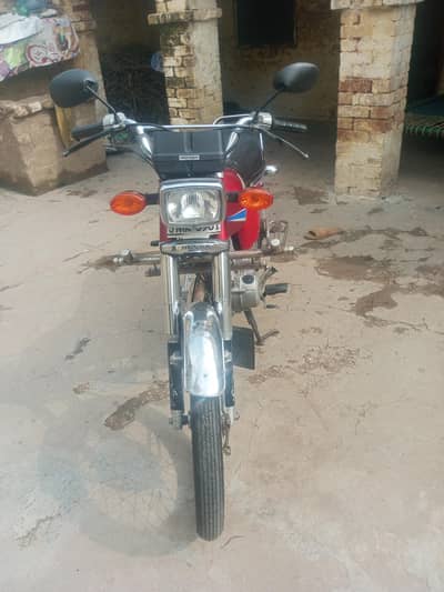 Honda CG 125 - Model 2009 - Excellent Condition