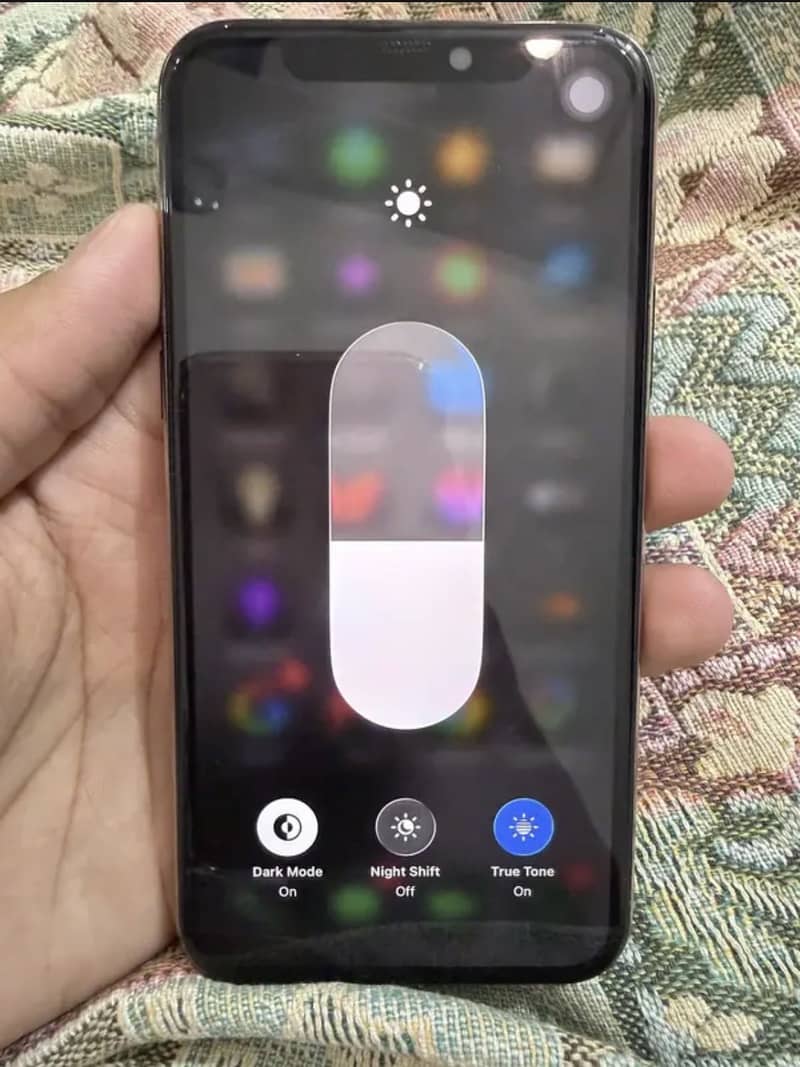 Apple iPhone 11 Pro 4