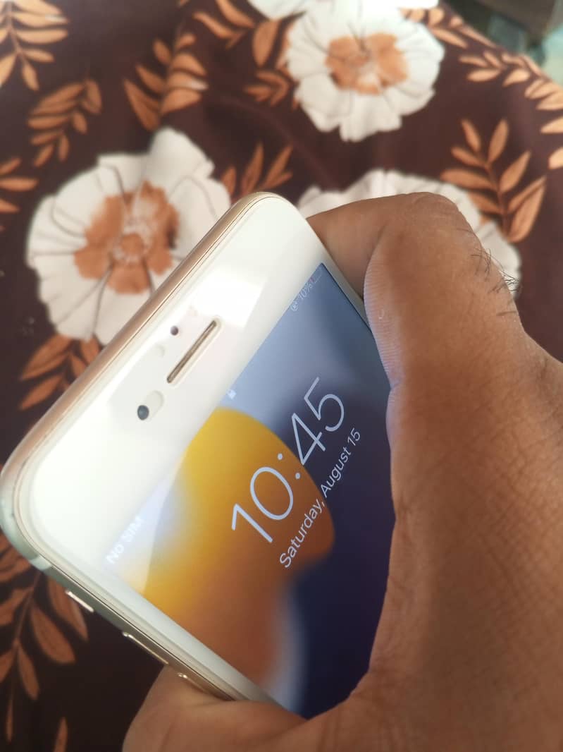 Apple iPhone 7 Plus 3