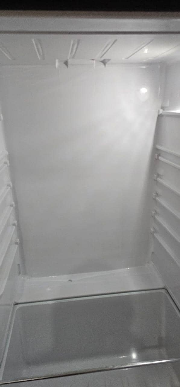 Refrigerator 0
