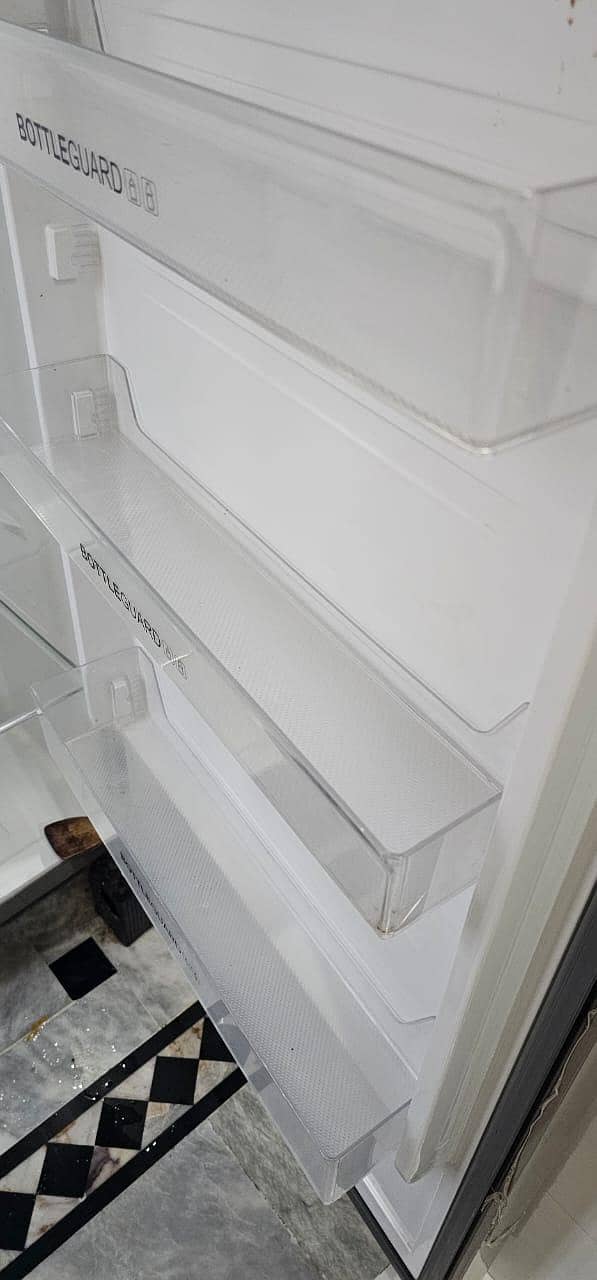 Refrigerator 4