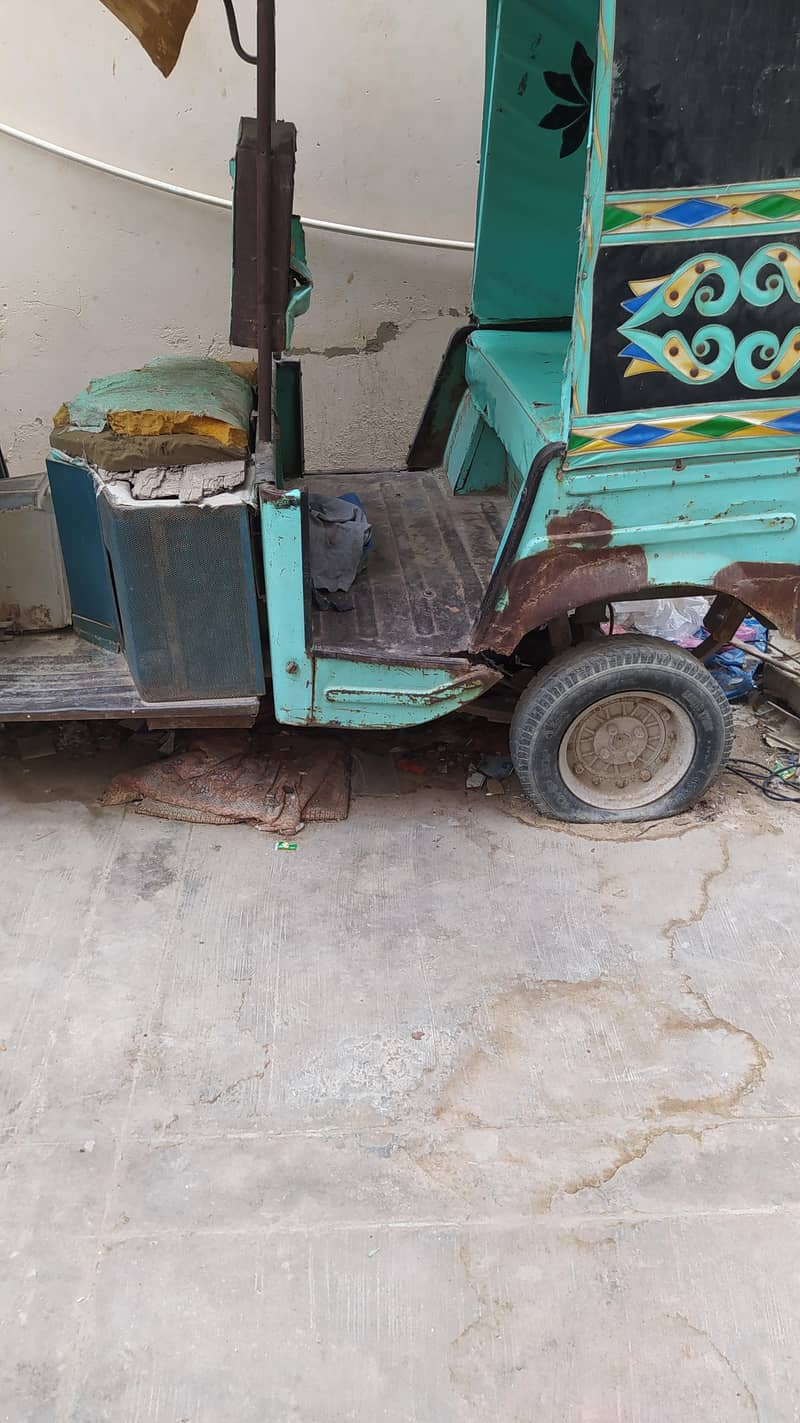 UNIQUE AUTO RIKSHAW 2012 MODEL 12