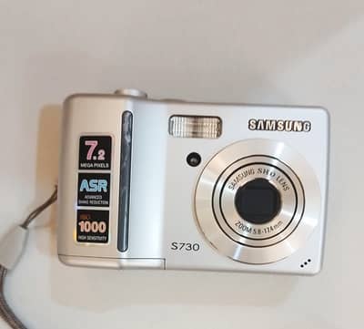 Samsung S730 7.2MP Digital Camera (Y2K Digicam)