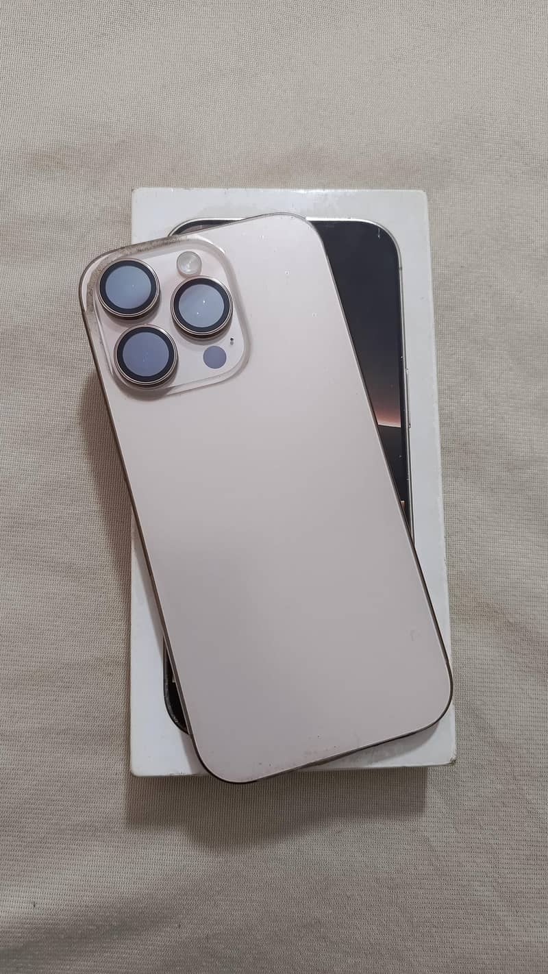 Apple iPhone 16 Pro 0