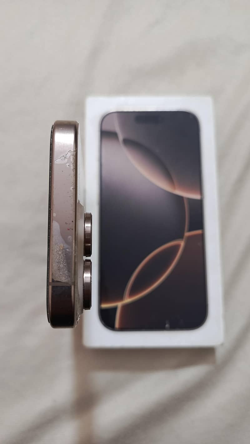Apple iPhone 16 Pro 4