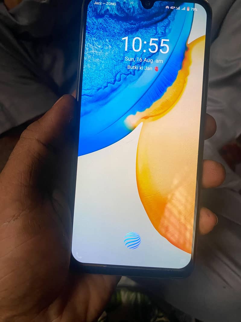 Vivo V21 1
