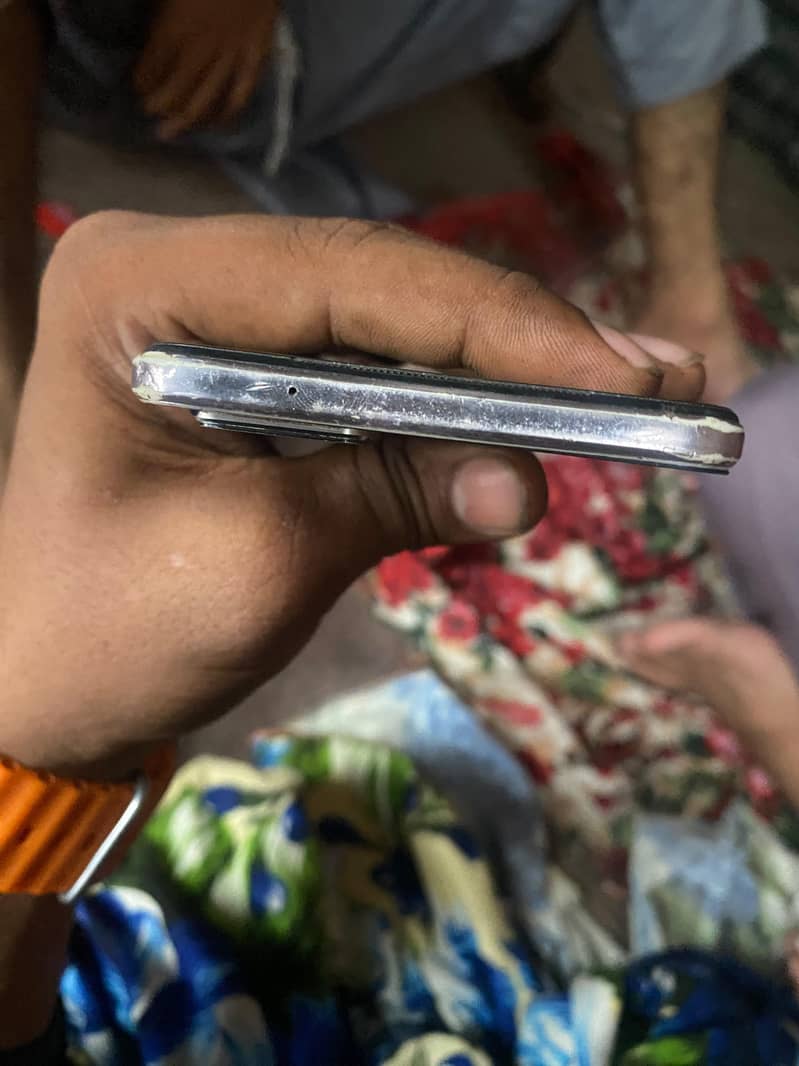 Vivo V21 6