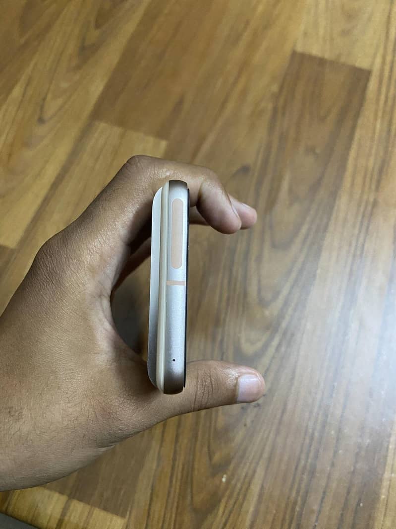 Google Pixel 8 2