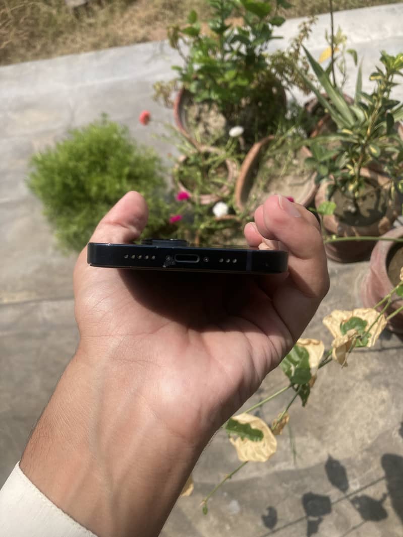 Apple iPhone 13 3
