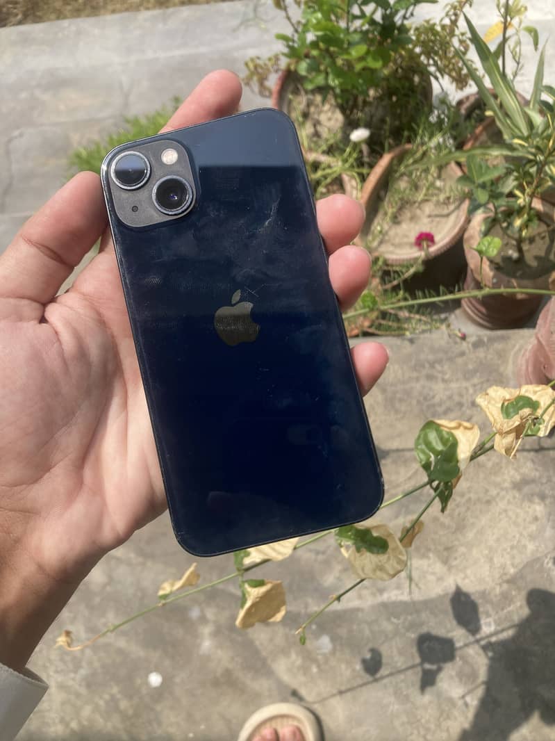 Apple iPhone 13 4