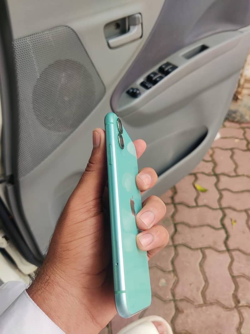 Apple iPhone 11 6