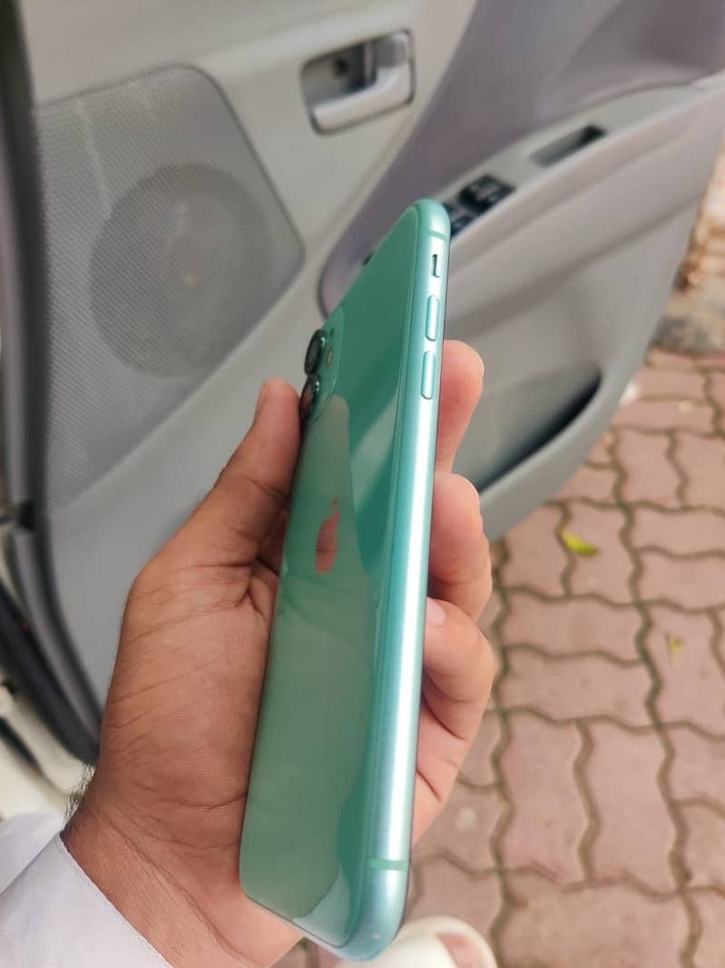 Apple iPhone 11 8