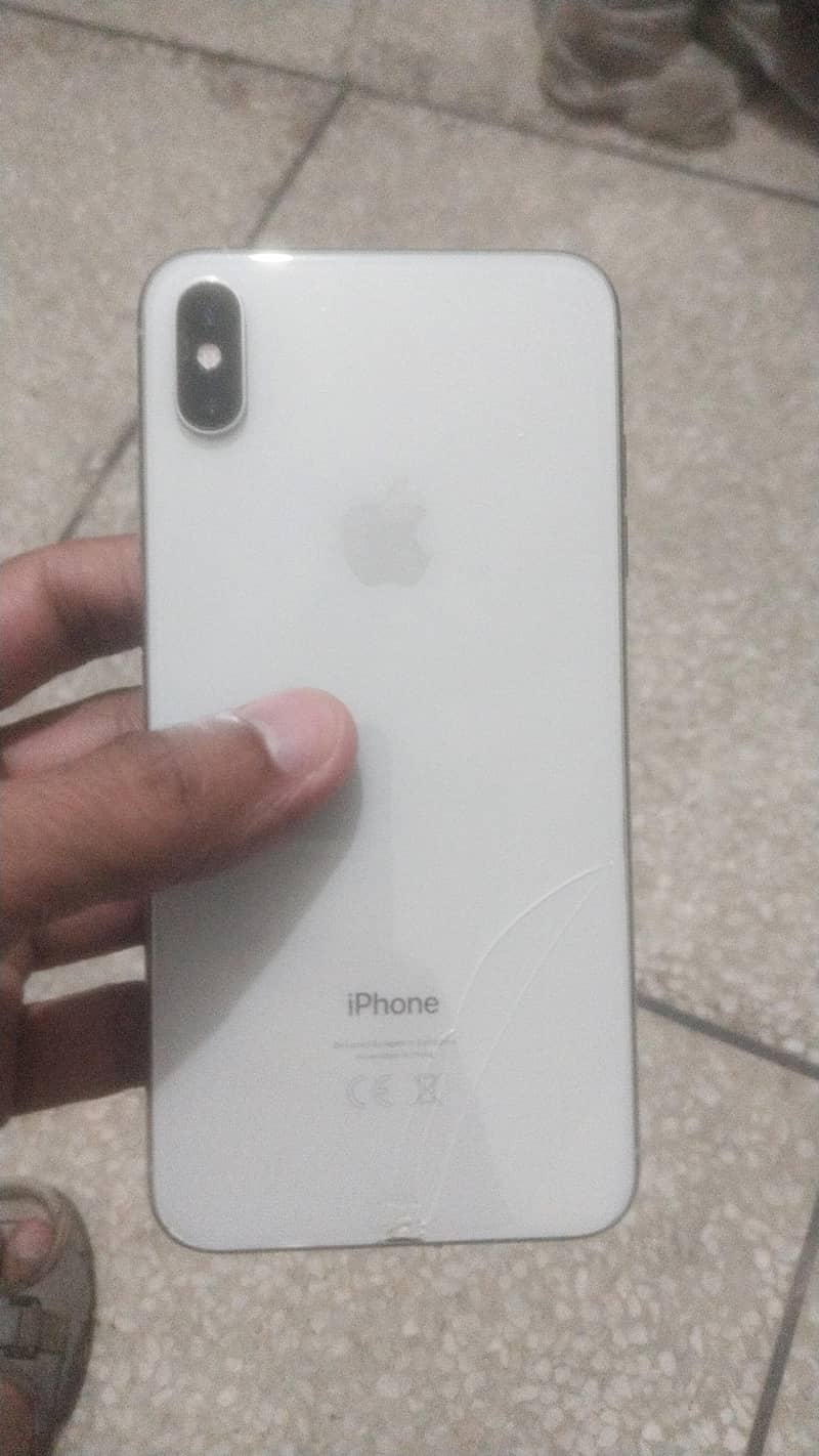 Apple iPhone XS Max 1
