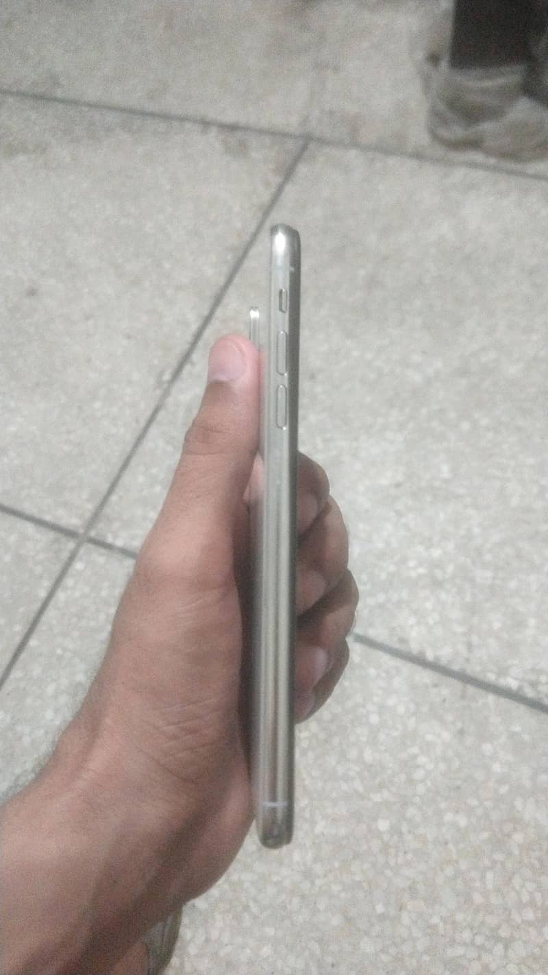Apple iPhone XS Max 2