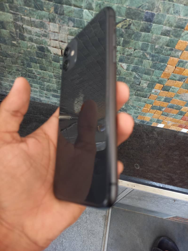 appla iPhone 11 3