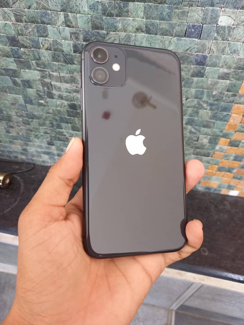 appla iPhone 11 4