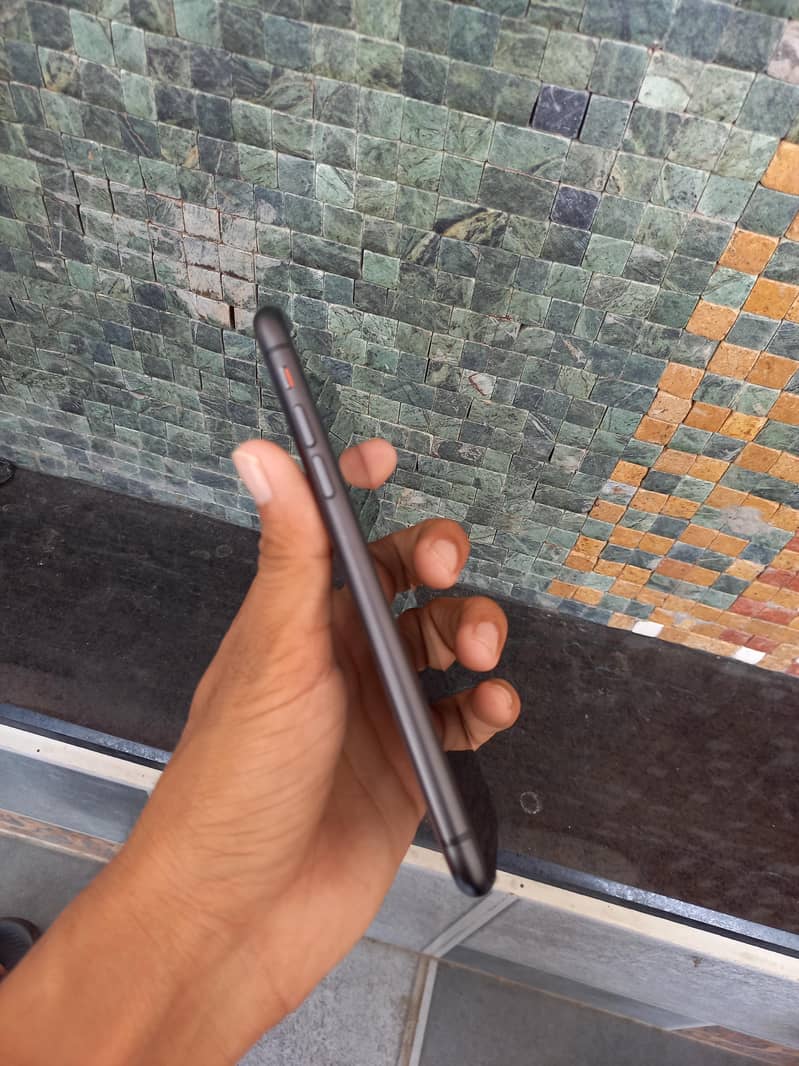 appla iPhone 11 8