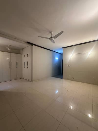 1 Kanal House For Sale In F-10 Islamabad Area 500 Yards Triple Storey