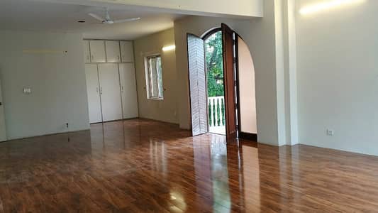 House For Sale In F-10 Area 666 Yard Double Storey