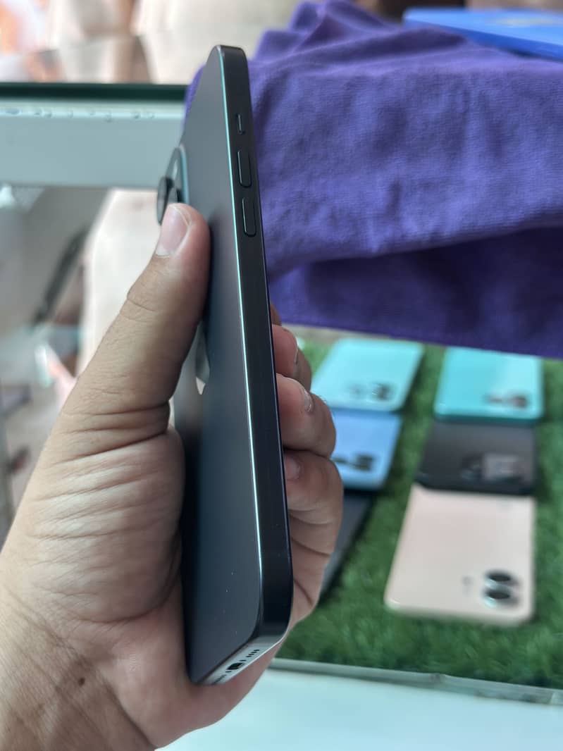 Apple iPhone 15 plus 0