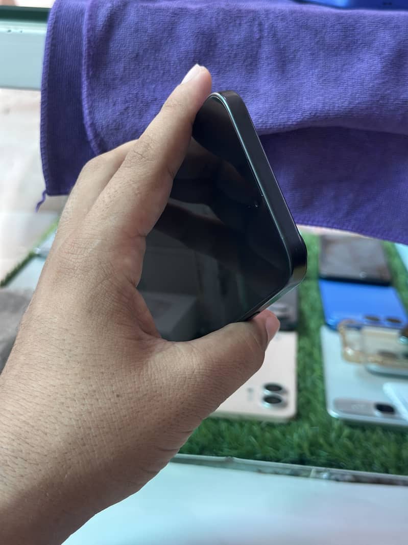 Apple iPhone 15 plus 5