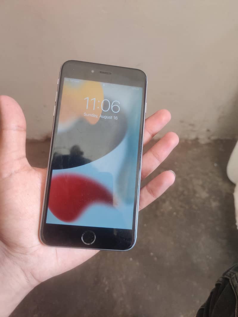 Apple iPhone 6S Plus 2