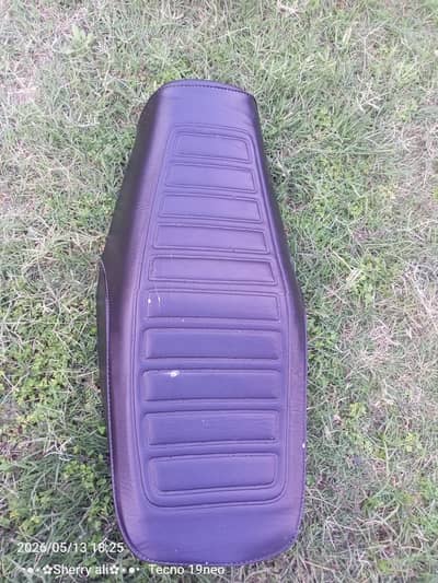 Honda 1250 original seat