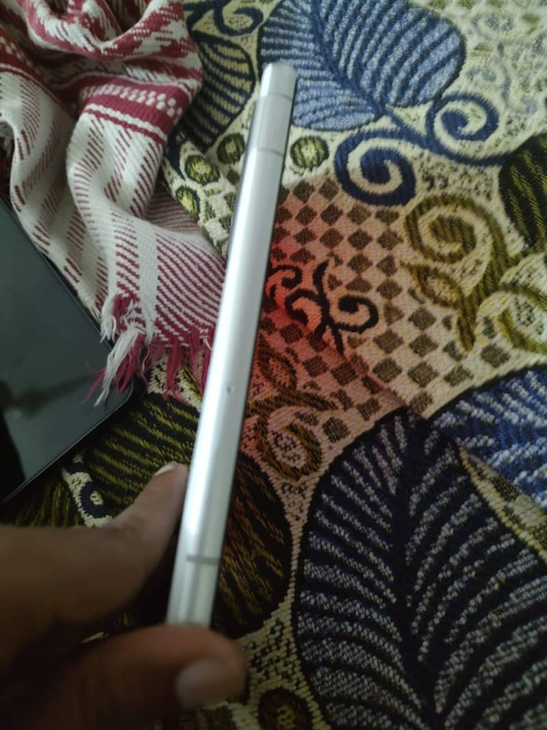 Google Pixel 7a 2