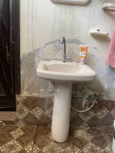 large size basin for sale with toti and pipe