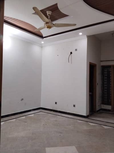 7 Marla Ground Portion Available For Rent In G16