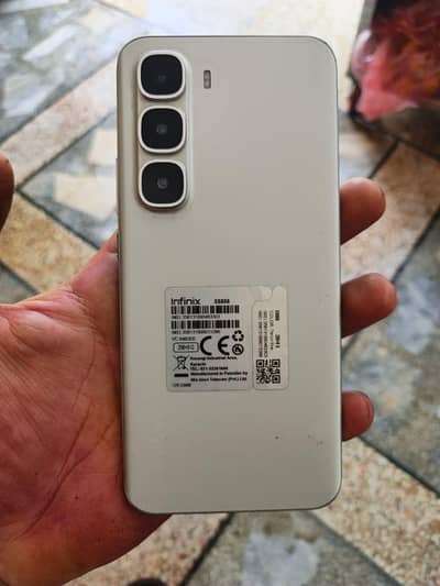infinix hot 60proplus 8.256gb condition 10by9.5. charger box warranty