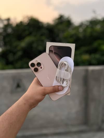 Apple iPhone 16 Pro Max