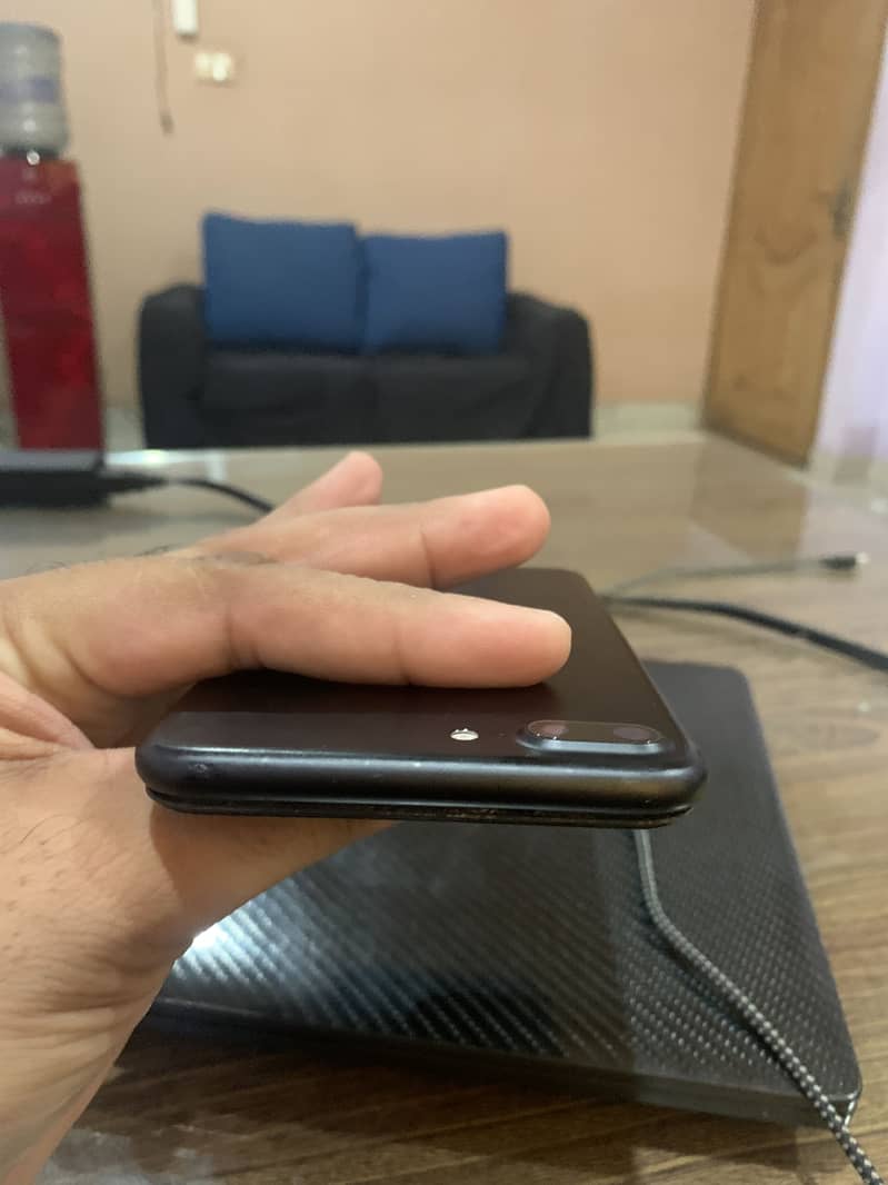 Iphone 7 Plus ( Read Add ) 2