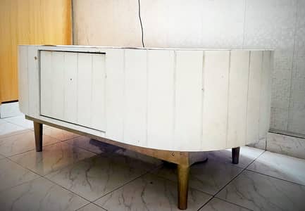 want to sell this oval type used tabel