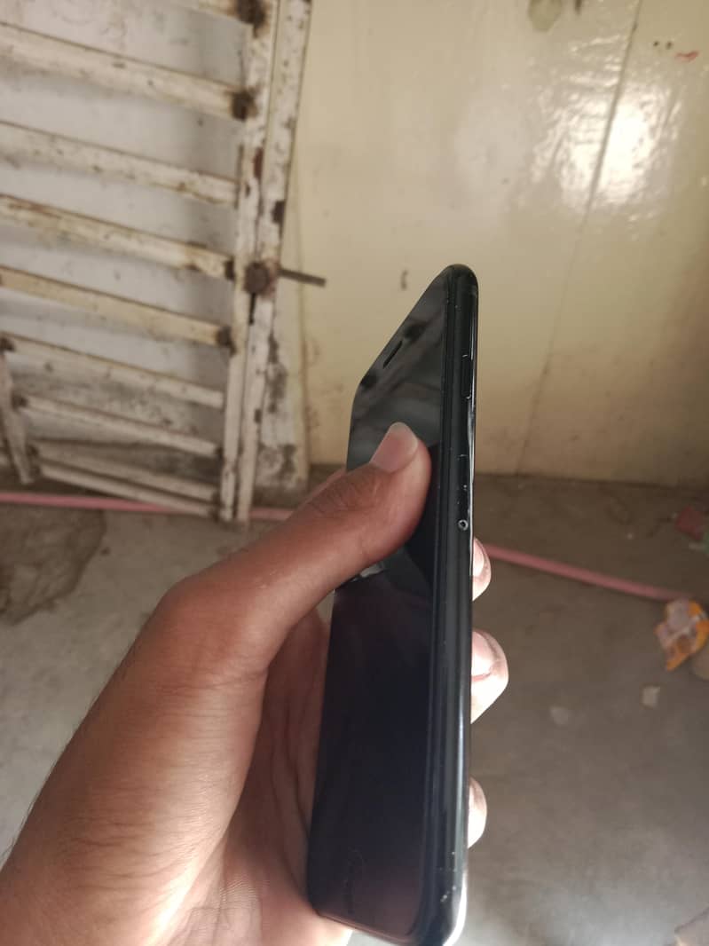 Apple iPhone 7 4
