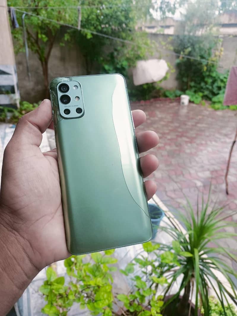One Plus 9R 2