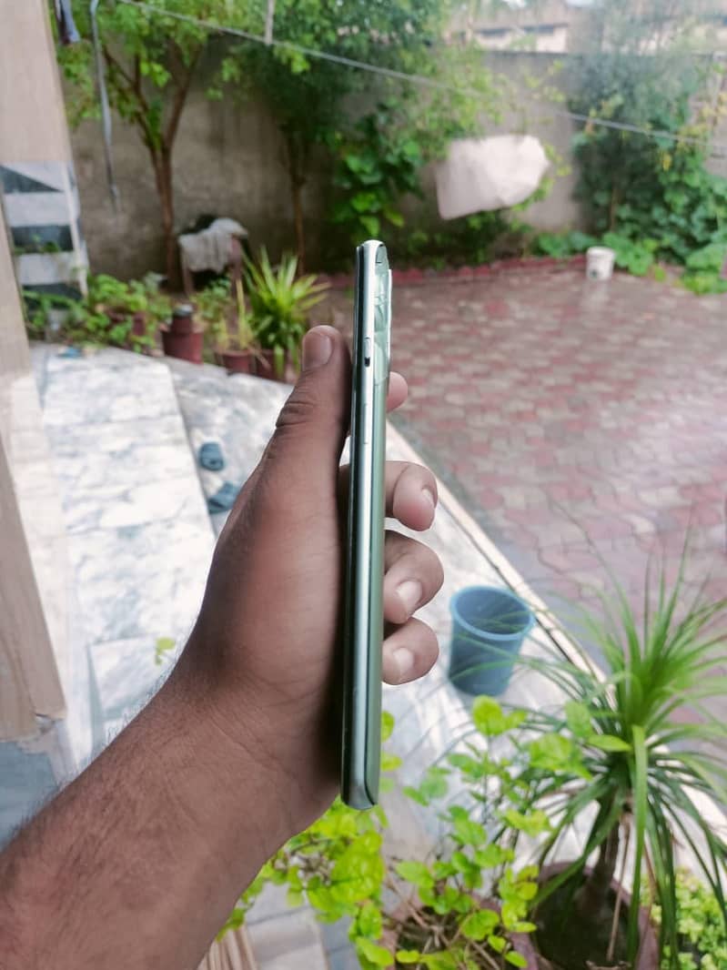 One Plus 9R 3