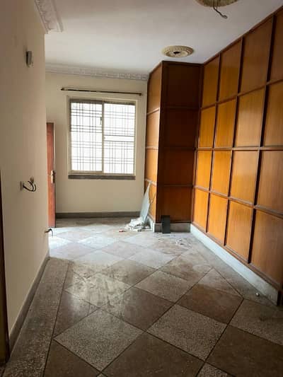 10 Marla Near Main Boulevard Akbari Store Big Road For Sale