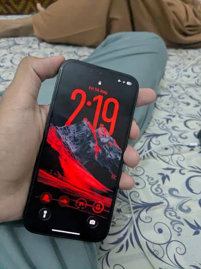 Apple iPhone 13