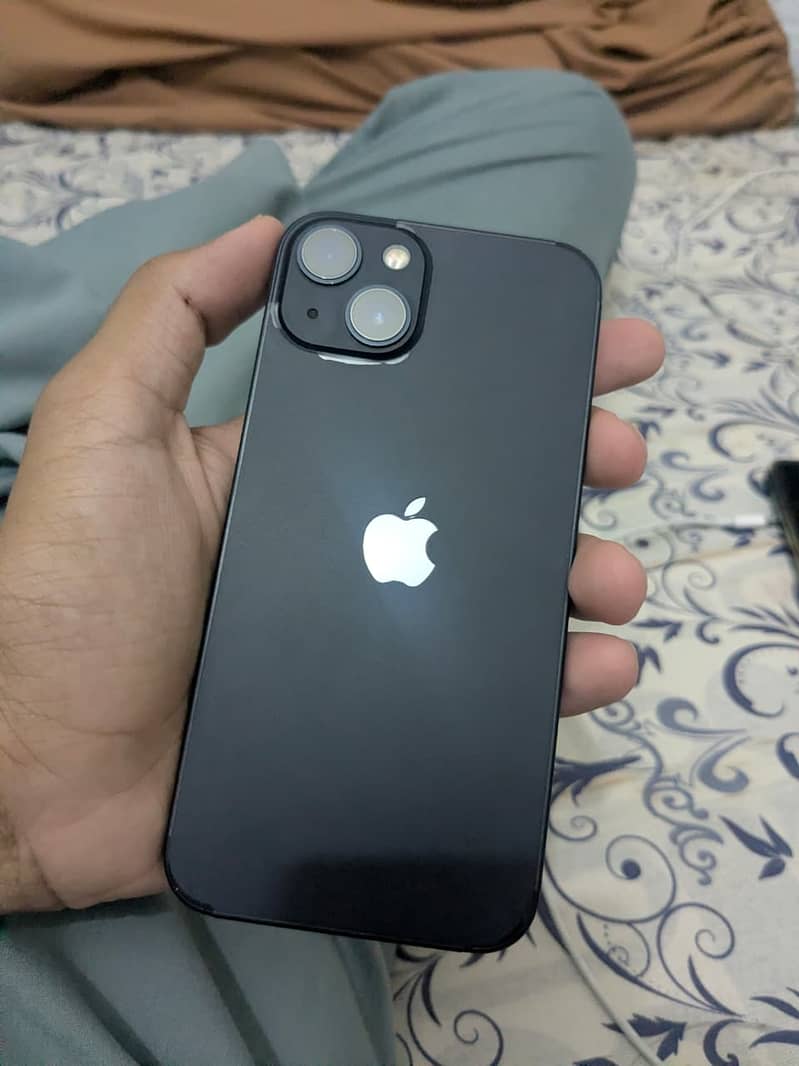 Apple iPhone 13 1
