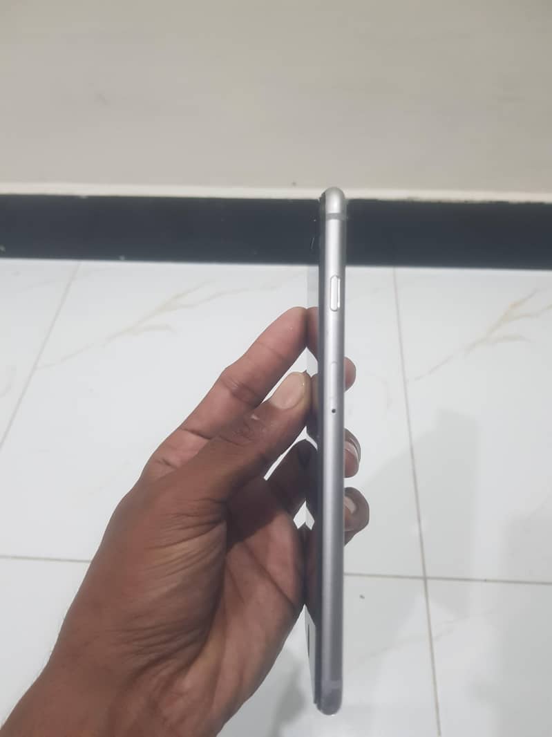 Apple iPhone 6S Plus 2