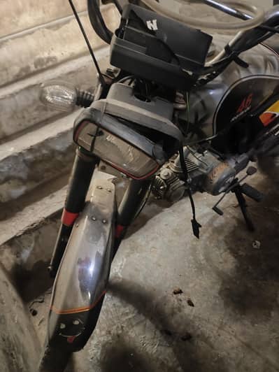 dhoom 70cc 11 model