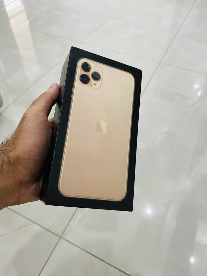 Apple iPhone 11 Pro Max 2